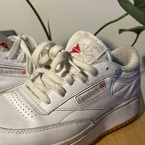 Reebok , white sneaker , size 61/2